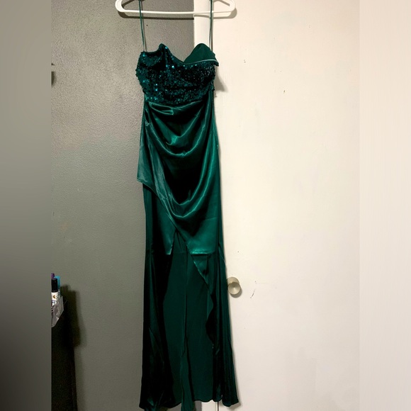 Fashion Nova | Dresses | Emerald Green Prom Dress | Poshmark